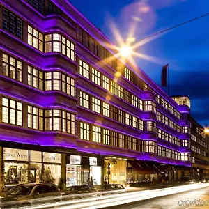 Ellington Otel