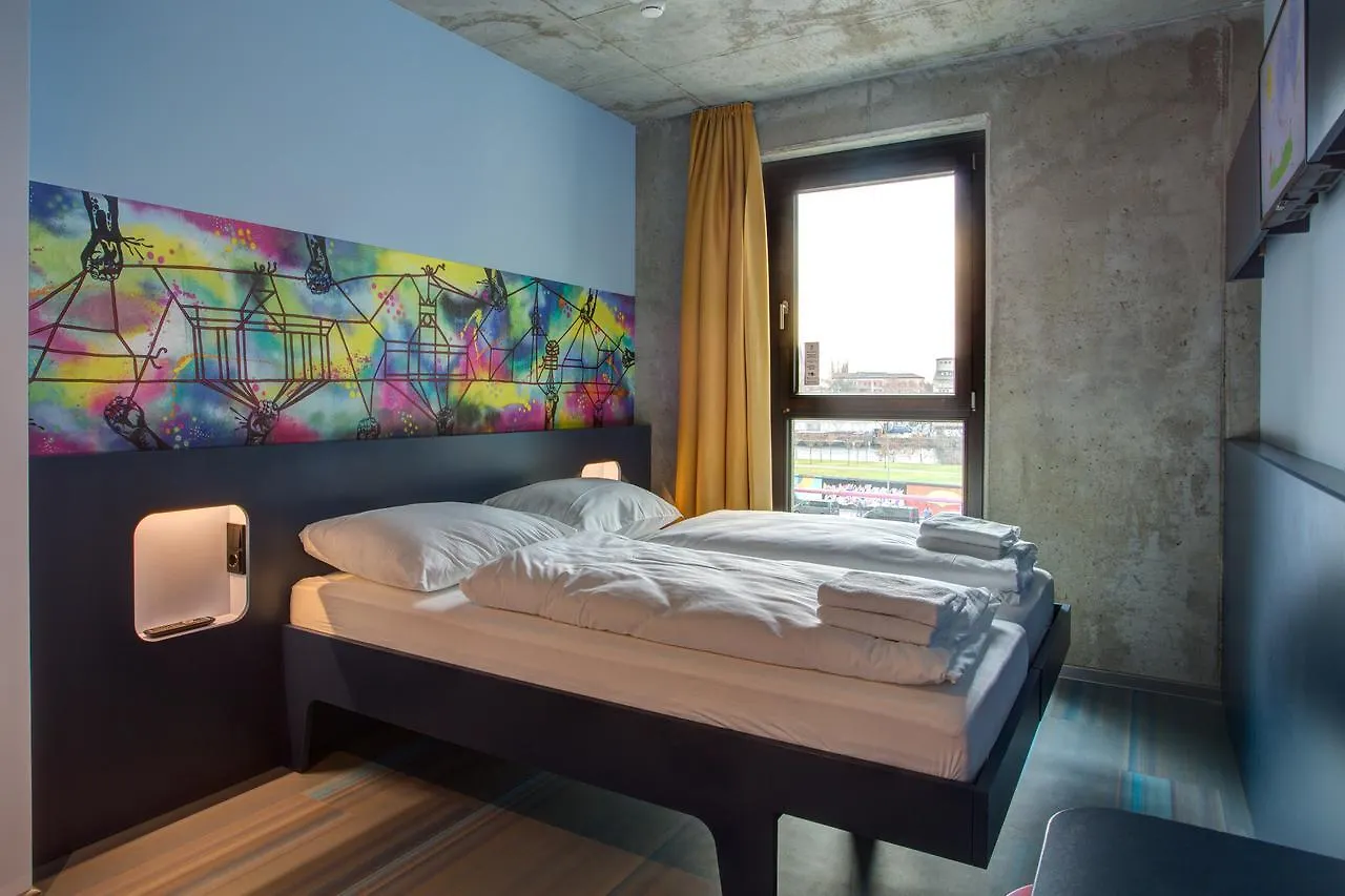 Meininger Hotel Berlin East Side Gallery
