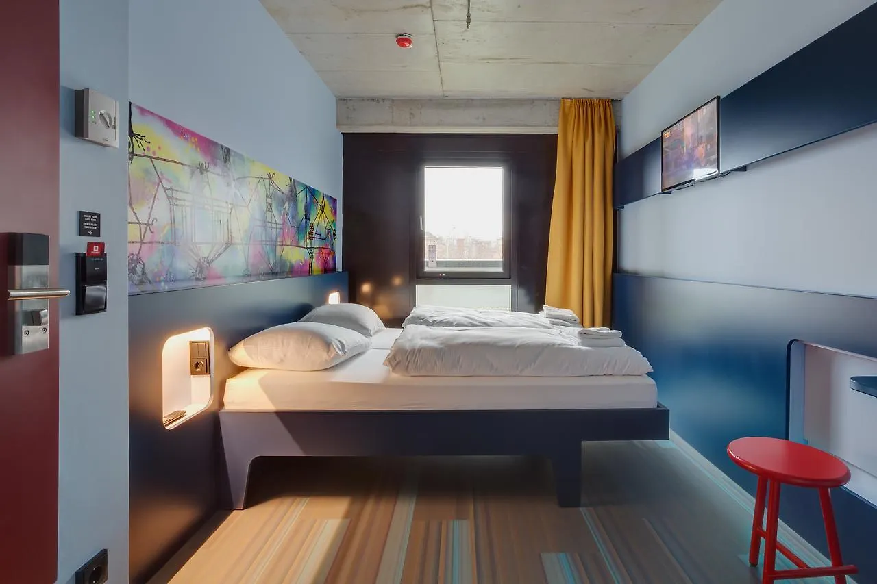Meininger Hotel Berlin East Side Gallery